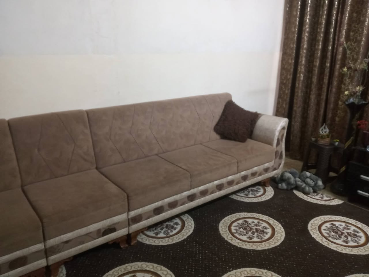 ديوان للبيع السعر 200 الاتصال عل رقم
***********
