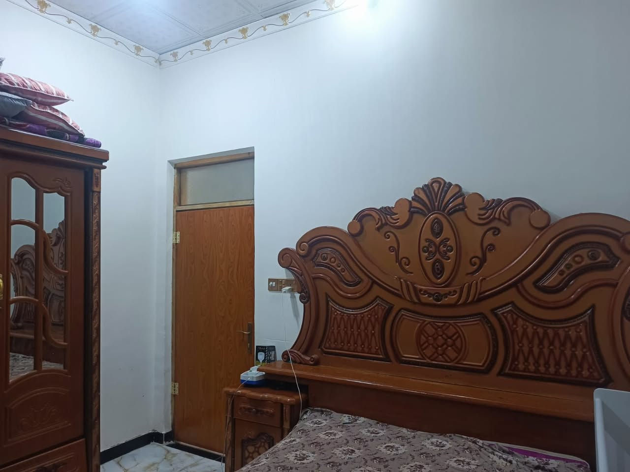بيت للبيع 600 متر رافع معاملة تمليك طابو 3غرف نوم كهرباء وماء جاهز للسكن 
العنوان حي الرسول (بريديه) 
للاستفسار الاتصال على الرقم 
***********
