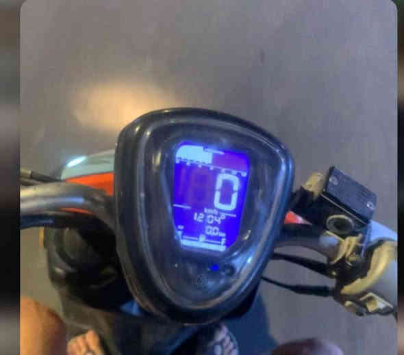 دراجه بوليسي ماكس بيه بس كابريته وكلجات عطلانه السعر 350الف وبيه مجال والرقم للستفسار ***********
