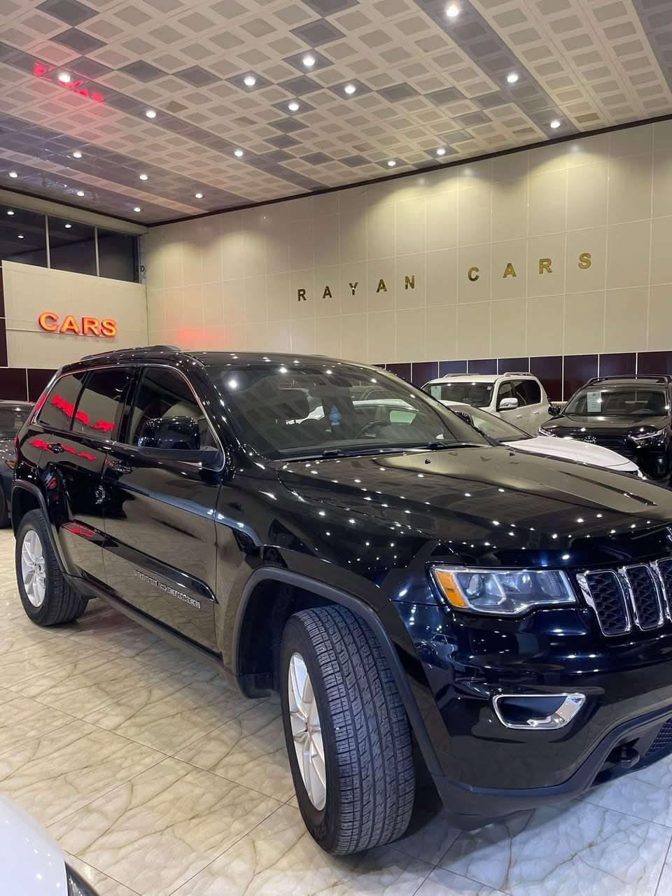 السلام عليكم
جيب لاريدو 2018 للبيع شرط النضافه كفالة عامه 

محرك 6 سلندر

ويل اصلي 18 

تدفئه كشنات

حساسات اماميه خلفيه 

4X4 فور ويل

***********

***********

العنوان دهوك

معرض ريان
