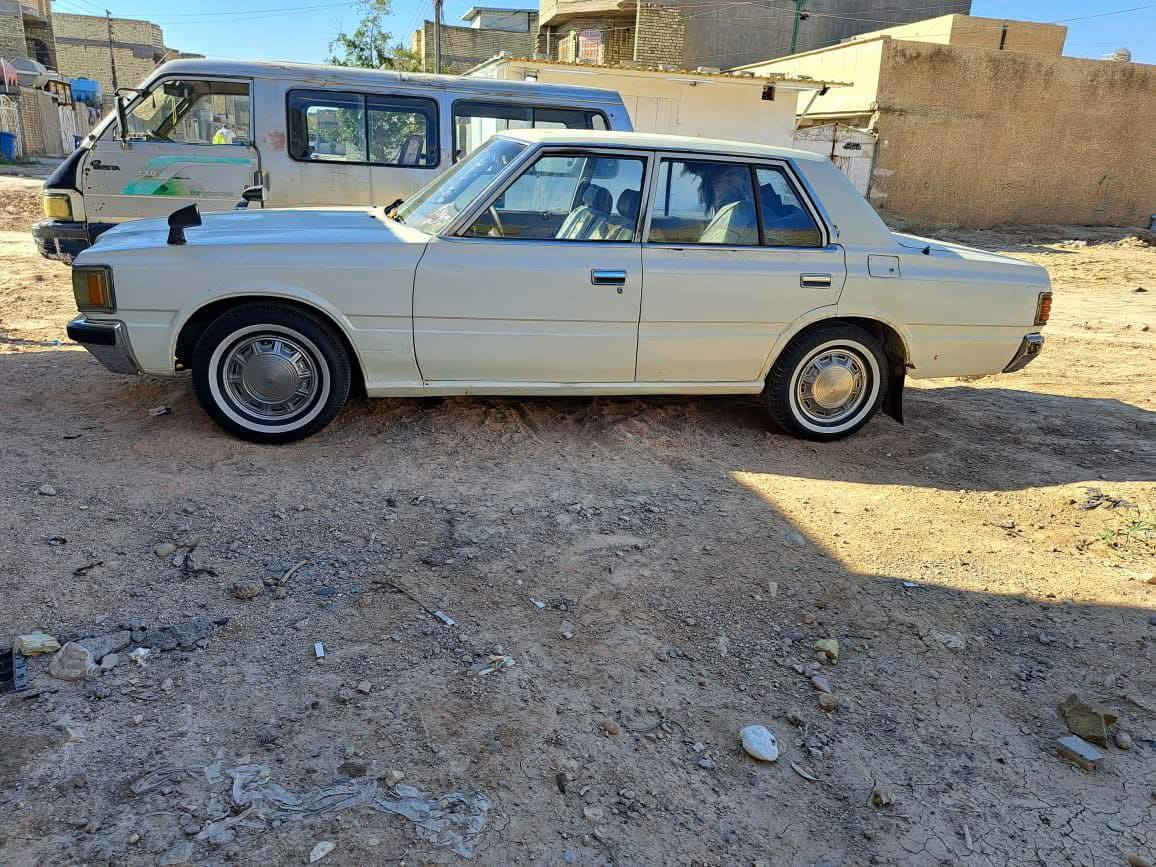 السلام عليكم للبيع كراون موديل 82مكينه ونجي وكير تعليك عادي وتبريد شغال مكاني بغداد سعر ٤٠ وبيهه مجال ***********
