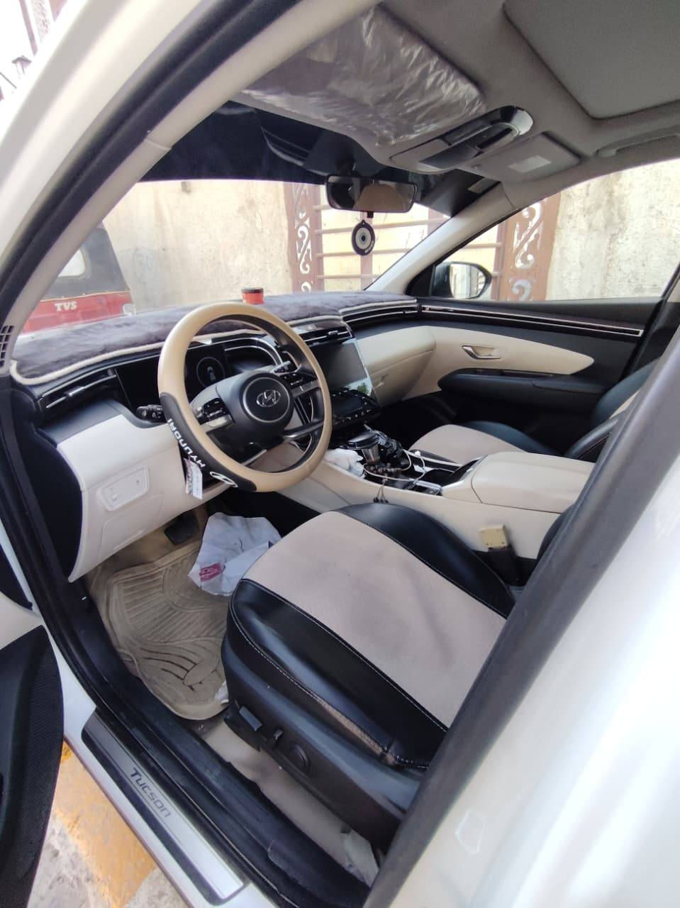 سلام عليكم للبيع توسان وارد خليجي 2023 رقم بغداد الجديد بأسمي محرك 2000 دوش ماشيه/32 الف بعدها زيرو فول مواصفات 1/1 بانوراما تبريد قطعتين بصمه أبواب وتشغيل عداد دجتل كشنات كهرباء بيها طخه بسيطه بجاملغ خلفي ونصه مصبوغ فقط ابيع شرط الفحص سياره جديده مكاني بغداد المحموديه كير ومكينه مكفولات كاعيه جلد بردات خلفيه
*********** واتساب متوفر
