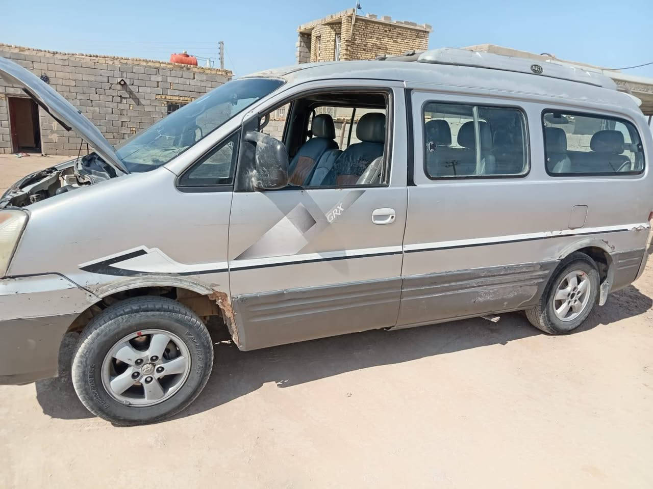 ستارك  محوره  بانزين    البيع  جاهزه من كلشي السعر 37 التواصل ***********
