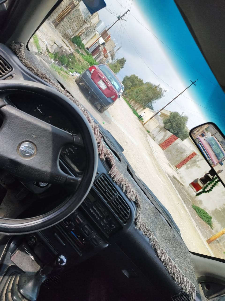 السلام عليكم/نيسان سني92 هزه جديدة وسنوية جديدة الى2030محرك جديد14 المرغوب قطارة بلبانزين ستيرن عادي موبور بيها طخه يم بك لايت واضح بلصورة ما معدل مكفوله من النظافه مال بيت ومال شغل ضد العطلات سعر34$ ومجال للطيبين التواصل خاص متوفر وعل رقم***********
