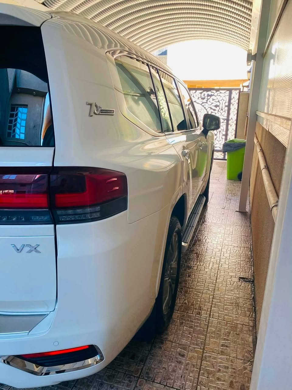 👑 مفخرة الأرض 👑
لاندكروز 2022 VX ساز ام الضمان 
ماشية 13 الف 
كفالة عامة 
محرك 4000 تنفس طبيعي 
رقم اربيل مميز بأسمي 
مغلفة PPF بشركة ساز
مواصفات VX معروفة 
السعر : 70
للتواصل : ***********
العنوان : بغداد / الطارمية
