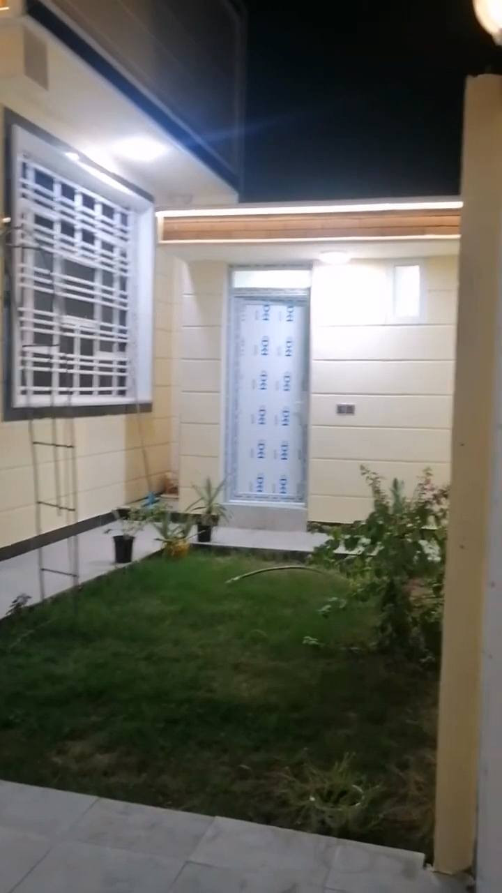 دار للبيع يباع مع الاثاث 
شارع ١٠٠ التقسيم الجديد
خلف المعمل
خدمات كاملة 
المساحة ٢٠٠ متر
شوارع ١٠ متر
خدمات كاملة 
طابو زراعي بأسمي
بناء حديث ٢٠٢٥
مطبخ حار بارد
إستقبال
هول
غرفتين نوم
ممر جانبي وممر خلفي
مجمع صحيات داخلي وخارجي
بناء درجة اولى
للاستفسار
***********
