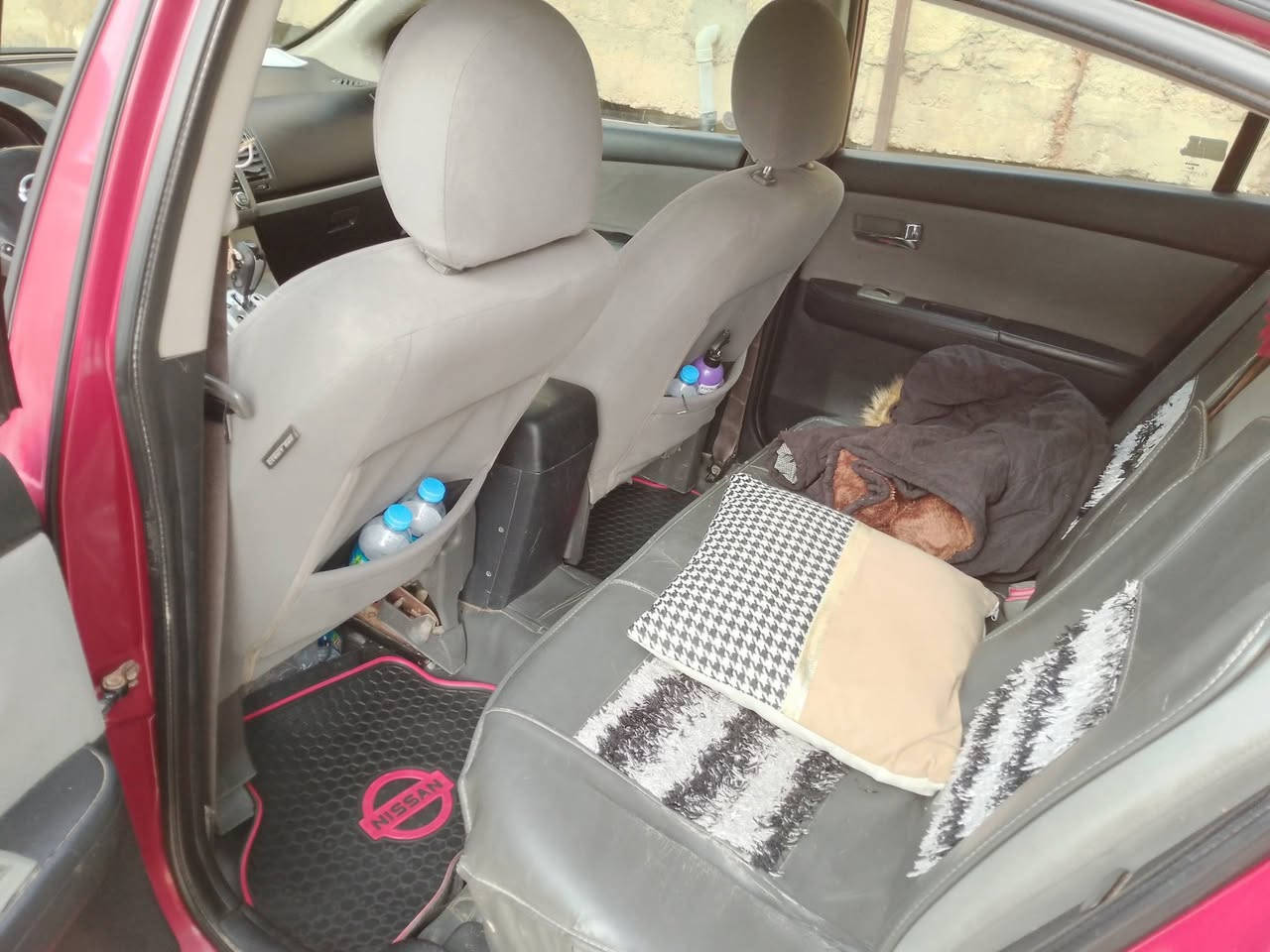 السلام عليكم
ترهم بيع او مراوس  حسب القناعه 
نيسان سنترا /موديل 2010
رقم الانبار دولي راعيه نفسه ابو سياره 
كير ومحرك كفاله ع فحص 
صدر تايرات نظيفة 
صبغ حزام اثر جراد وبيها قطعتين ضررها 
بدون دواخل 
تبريد تدفئه شغال 
جاهزه ع اخر حبايه 
مكان الانبار راوه 
السعر 75 وبي مجال 
***********
