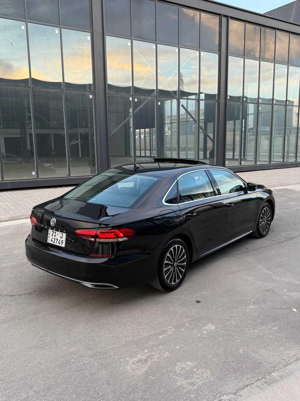 سلام عليكم فولكسواكن باسات ٢٠٢٠
مواصفات سلايد بصمه جلد كشنات تدفئه رادارات مواصفات معروفة السيارة بشرط گير و محرك ماشيه ٦٢ الف ميل السيارة بيه ٢ قطعة و شبر صبغ بدون ايرباكات بدون شاصي وهاي رقم الشاصي 1VWWA7A3XLC012505
سعر السيارة ١٤٨ ومجال بسيط مكان السيارة سليمانية للبيع فقط بدون مراوس *********** السليمانية, العراق
