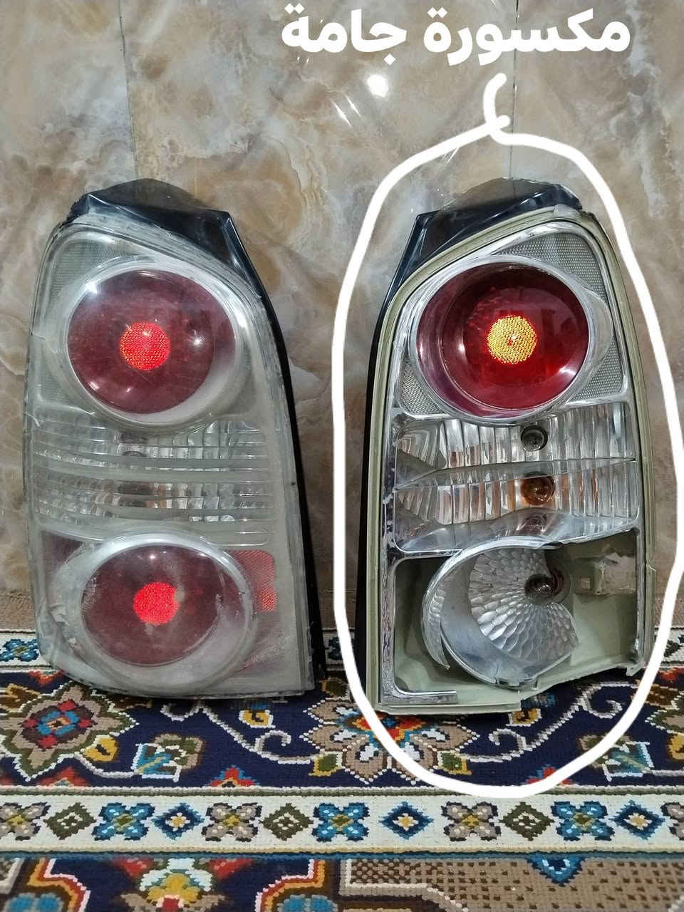 للبيع
مال هونداي تراجيت من2001الى2008
اصلي بلادي 
لايت شغال وسكنات خلفية هم يشتغلن 
فقط سكن خلفي ايمن مكسور جامة
السعر:: 130الف بيه مجال..
رقم هاتف    ***********
