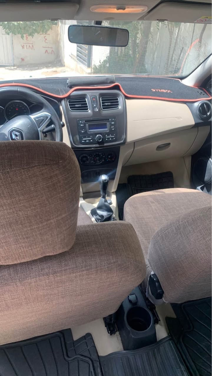 رینۆی سیمبول ٢٠٢٠
بێ بۆیاخ بێ سارد
٦٠٠٠٠رۆیشتووە
کەمیک نەرمە تەرزەی هەیە
بۆپەیوەندی ***********
سەنەوی تا ٢٠٣١نوێیە
