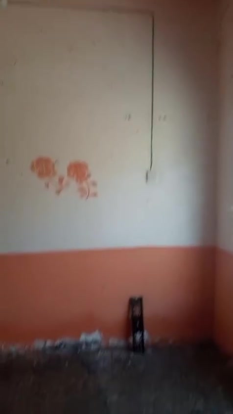 للايجار مساحه 200 غرفه صاله ومطبخ وصحيات  العنوان طريق الحمزه السياحي قرب تقاطع ال عبيس   مكلف بالنشر   ***********
