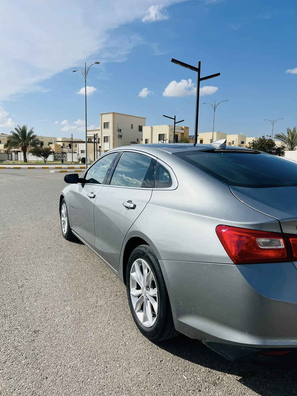 السلام عليكم 
ماليبو وارد امريكي
  موديل 2024 
لون سلفر 
السياره ماشيه 14 الف ميل 
المواصفات LT
♦️ بصمه ابواب + جنطه
♦️ تشغيل عن بعد 
♦️رادار امامي
♦️ قياده ذاتيه 
♦️ تحديد مسار 
♦️محرك 1500 توربو ✈️
♦️سايد بريك بصمه
♦️مانع انزلاق
♦️لدات اماميه نهاري 
♦️اوتو بريك /توقف ذاتي عند الاقتراب 🚳
♦️كشنات تدفئه + كهرباء ⚡️ 
♦️تبريد مناخين منفصل SYNC
♦️تبريد قطعتين امامي خلفي بيانو 
♦️شاشه كبيره تدعم 📲Android Auto/car play
♦️خرائط Gps📌
♦️كامره خلفيه دواره  📷 
♦️كروز مثبت سرعه
♦️شاشة ضبط واعطال بل دشبول
♦️منافذ USP/ 12V /Tip C
♦️مانع انزلاق ⛔️
♦️حساس اطارات
♦️4 دسك/ Abs
♦️السياره ماشالله جاهزه من جميع النواحي 
♦️ارضيات كتلوكات السبير والعده بالنايلون 
♦️اطفاء ذاتي عن التوقف 
♦️تحكمات جهتين 
      مانع تصادم 
    الجام الامامي اوتو
حادثها جاملغ وباب  وبيها بارد بالباب الخلفي وبيها قطعه بايها قطعه كلير 
كير محرك شاصي شرط بجم كبس 
للاستفسار ***********
السعر 124 وبي مجال 
العنوان . صلاح الدين تكريت
