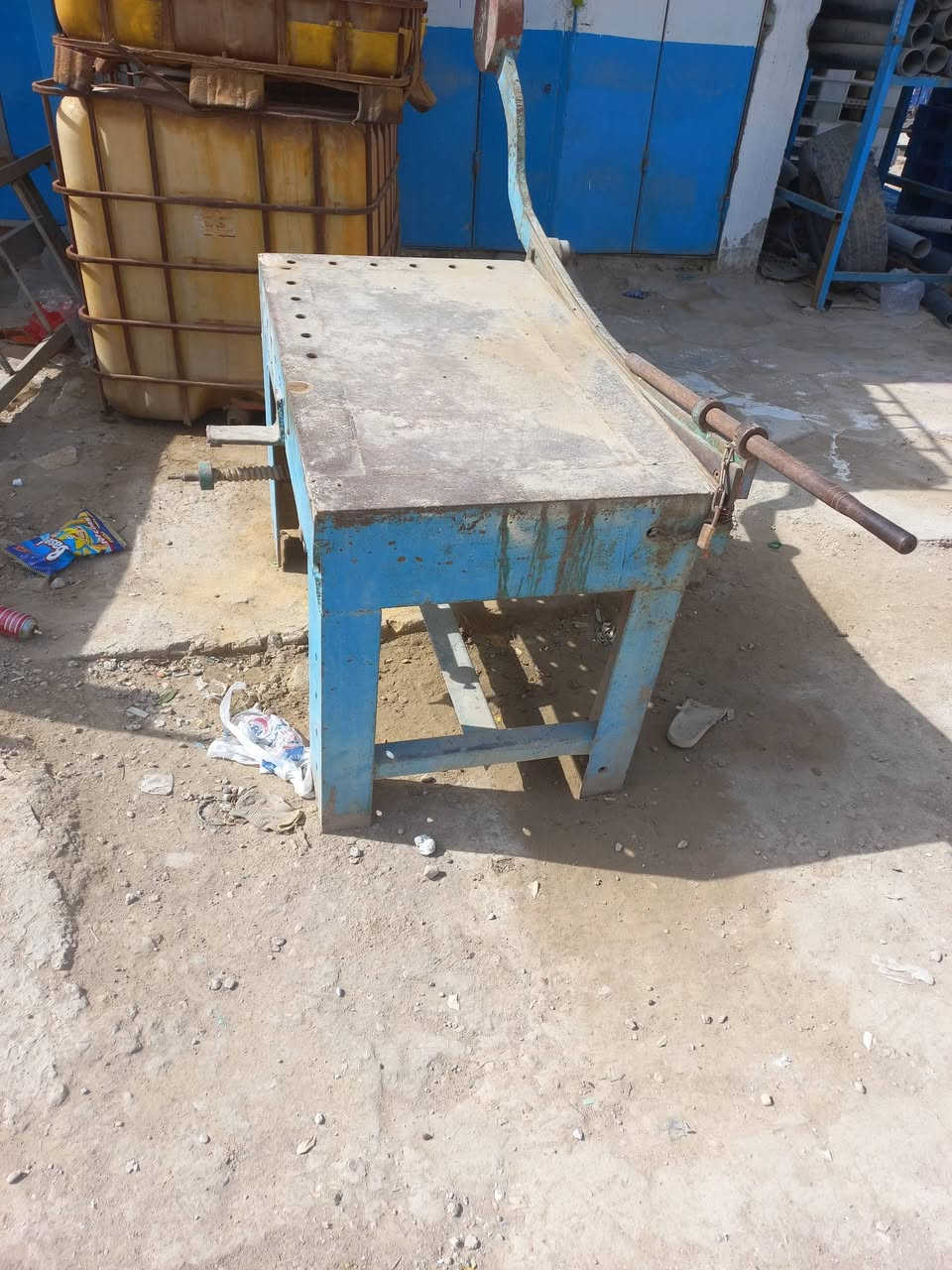 السلام عليكم معمل للبيع شلع
معواجه اركان مترتين ونص
طبر اركان 
كتر يلمز 
كوسره 
دريل شحن وكهرباء  
ميز عمل مكاني بابل ***********
