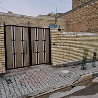 بيت 200 متر الواجهه 10 ونزال 20 في الجريخي يم مدرسه الحكيم  قاطين الاس...