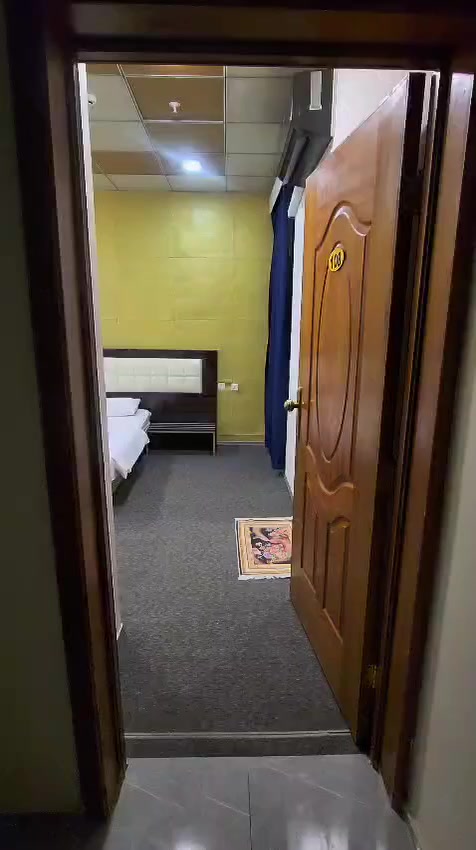 :
😳 كثير ناس ندموا أول ما وصلوا أربيل…
مو لأن المدينة مو حلوة ❌
لكن لأن حجزهم كان غلط ⛔
❌ فندق غير اللي شافه بالصور
❌ سعر اتغيّر عند الوصول
❌ حجز مو موجود أساسًا!
📌 لا تخلي هالشي يصير وياك
✅ الحل بسيط وواضح:
🌟 #دليل_فنادق_اربيل 🌟
نحجز لك مباشر ويّا الفندق
بدون وسطاء – بدون مفاجآت – بدون صداع 👌
🏨 غرف وشقق فندقية مختارة بعناية
⭐ 3 نجوم | ⭐⭐⭐⭐ 4 نجوم | ⭐⭐⭐⭐⭐ 5 نجوم
ليش زبائنّا يرجعون يحجزون ويانا؟
✔️ حجز مؤكد 100%
✔️ نظافة ومواصفات ثابتة
✔️ سعر متفق عليه من البداية
✔️ متابعة مستمرة لحد ما تستلم غرفتك
✔️ توصل وتسكن فورًا
⚠️ الطلب عالي والغرف محدودة
واللي ينتظر… غالبًا يخسر مكانه
📞 احجز هسه قبل الزحمة:
☎️ ***********
☎️ ***********
☎️ ***********
📲 واتساب مباشر – رد سريع:
https://wa.me/9647516680557
🚖✈️ متوفر تكسي مطار أربيل – استقبال فوري
📲 تابعنا للعروض القوية:
🔹 فيسبوك: https://web.facebook.com/hotelarbil24
🔹 تيك توك: https://www.tiktok.com/@dalel.erbil
🔹 تلجرام: https://t.me/hotelarbil24
🔹 إنستغرام: https://www.instagram.com/hotelarbil24
#دليل_فنادق_اربيل
#سكن_مضمون #فنادق_اربيل #حجز_آمن #تكسي_مطار
