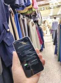 آيفون ١١ عادي جهاز نضيف ما مفتوح ولا داخل تصليح كلشي فول نضافة ١٠٠٪؜ ذ...