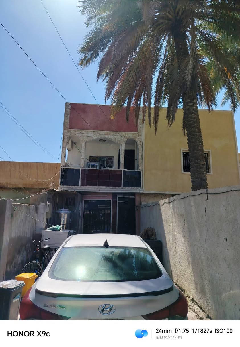 👈من رخصت مدير الكروب ممكن موافقه علي منشور👉 بيت البيع 👈مساحته 130 متر 👉واجها 4 وربع ونزال  30 👈قاطين مسلح👉 👈 البناء طابوك  👉 👈 ملك صرف طابو الشعب 👉 غرفتين نوم 👉 وستقبال ومطبخ  منور 👈السعر 100👉 وبي مجال👈 اكثر تفاصيل البيت 👉 اليريد يشوف البيت يتصل ويدلل👉  👈 العنوان بغداد  👈منطقت بوب الشام👉 جاي من القوس ع يدك اليمنه 👈مايرهم قصد مقدمه حاضر فلوسه نقد 👉    اتصال برقمي او خاص عادي بي وقت *********** واتساب👉
