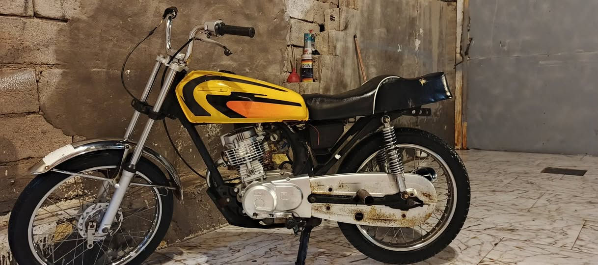 دراجه نامه شلامجه نضيفه  دوات مكفوله من سرقه مكانه البصره البهدريه  سعر 450بيه مجال
رقم الهتف ***********
