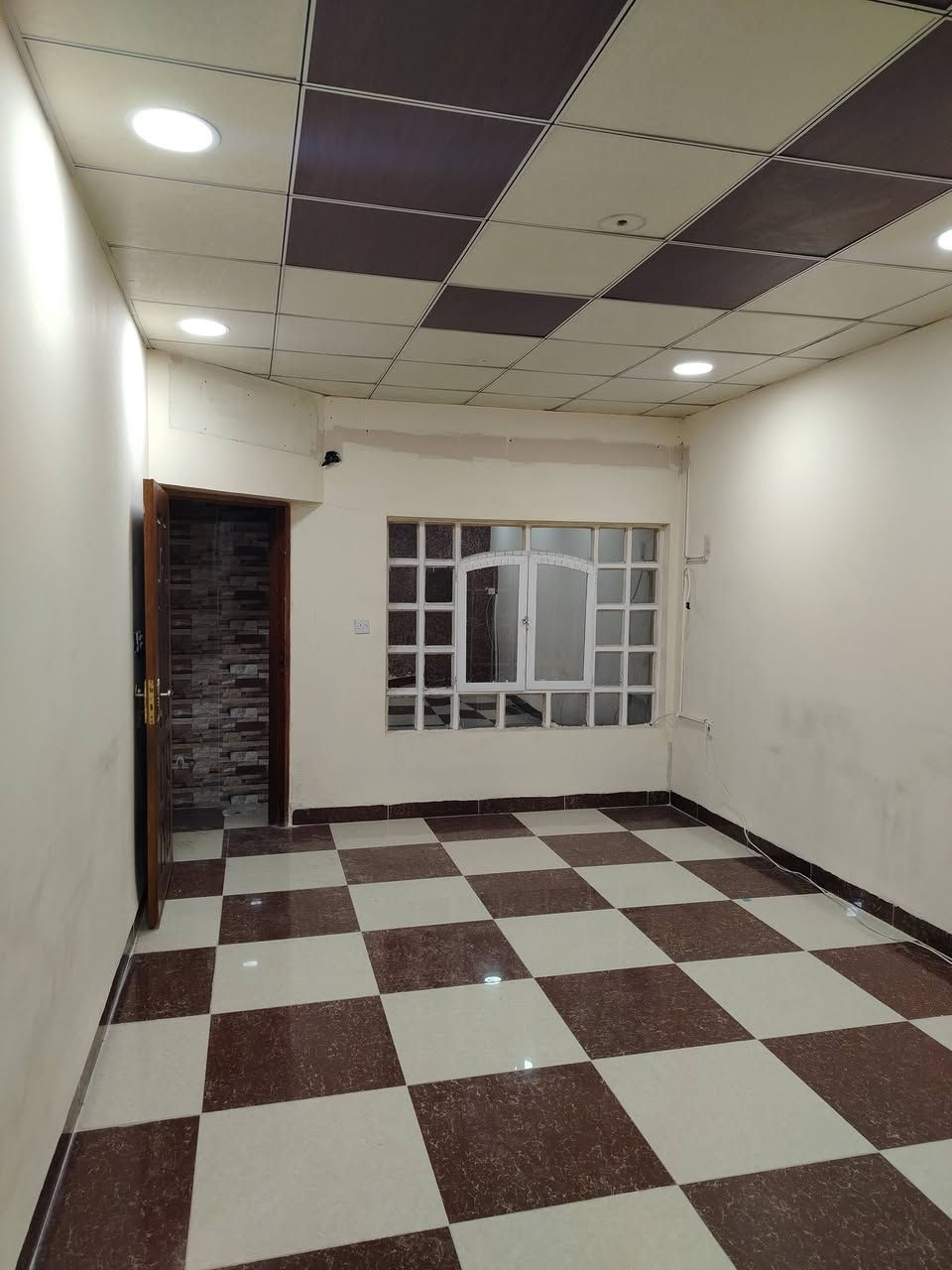 دار طابو صرف للبيع
مساحه ١٤٠م واجهه ٧ يرهم مراوس في القادسيه بيت أو قطعه 
طابق ونص البيت نضيف جاهز للسكن
موقع الدار
كركوك حي الاسرى المفقودين سايدين جامع المعراج قرب المدارس
محتويات البيت
استقبال
مطبخ
هول موزع بين الغرف
غرفتين نوم + غرفة نوم طابق ثاني
درج داخلي بيتوزه
حديقة
كراج
الاستفسار مكتب السيد البياتي للعقار
مبايل (*********** او ***********)
عنوان المكتب
كركوك القادسيه الثانيه
شارع المرور القديم
مقابل ثانوية المستقبل الاهليه
مجاور صيدلية مركز الدواء
نستقبل كافة العروض وعرضها في كركوك الطابو الزراعي التجاري السكني
