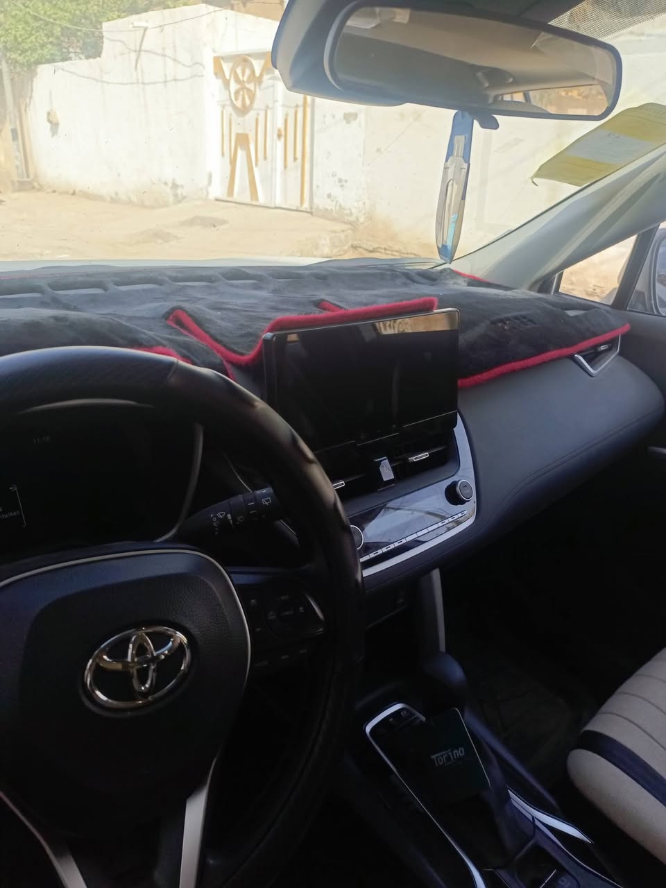 سياره هايبرد فوت لندر ماشيه ٧٠٠٠ فقط رقم بغداد دولي باسمي مكفوله كفالة عامه  محرك ٢٠٠٠ فتحه بالسقف للبيع او مراوس توكسان حديثه يعني ٢٤ او ٢٣ مكان السياره نجف المناذره  هذا رقمي *********** و اهلا وسهلا...
