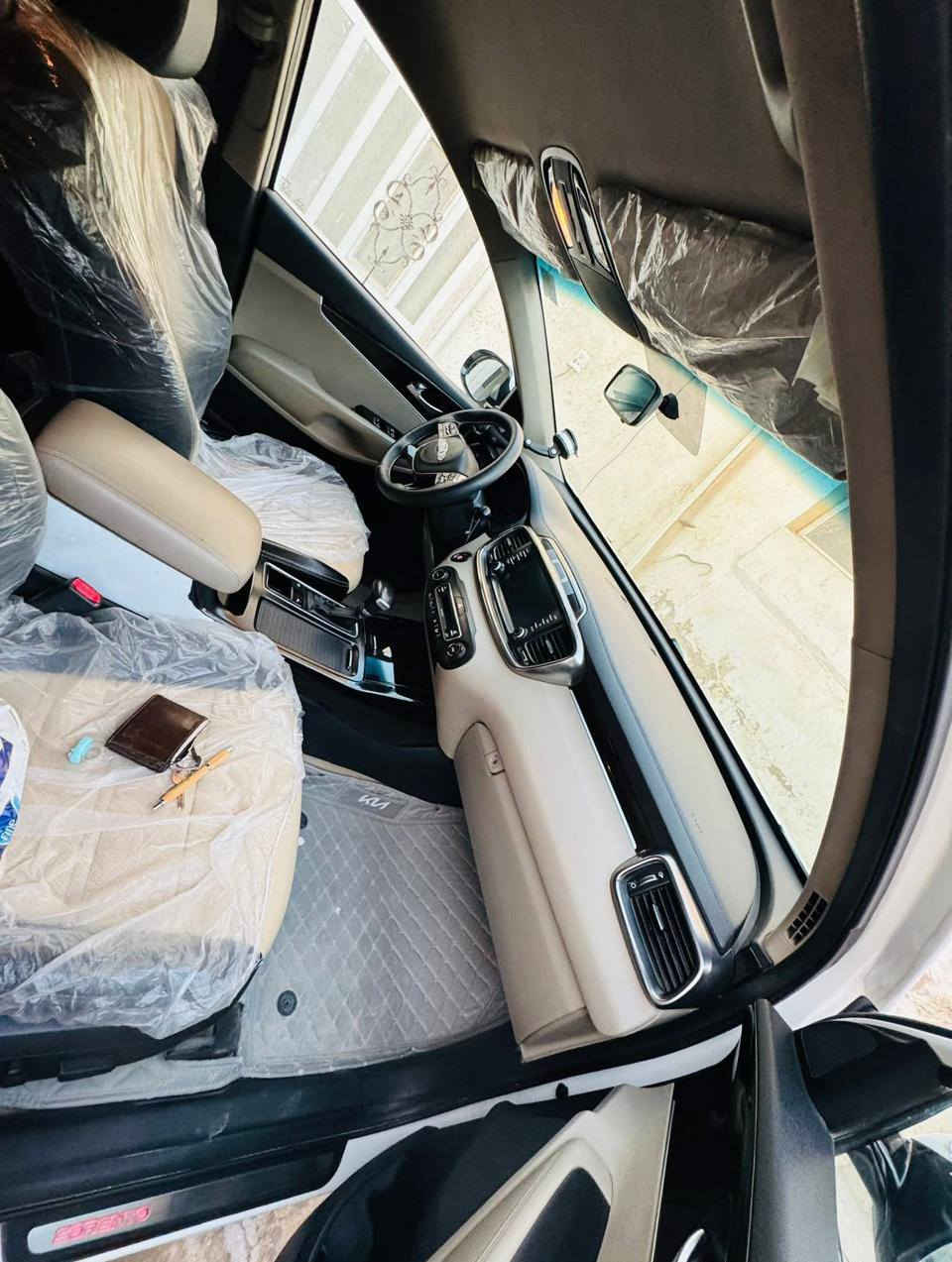 سورنتو 2020 خليجي
جديده السياره 
رقم بابل انكليزي جديد بسمي 
مكينه v6
السعر 265
مكان السياره بابل حله 
***********
