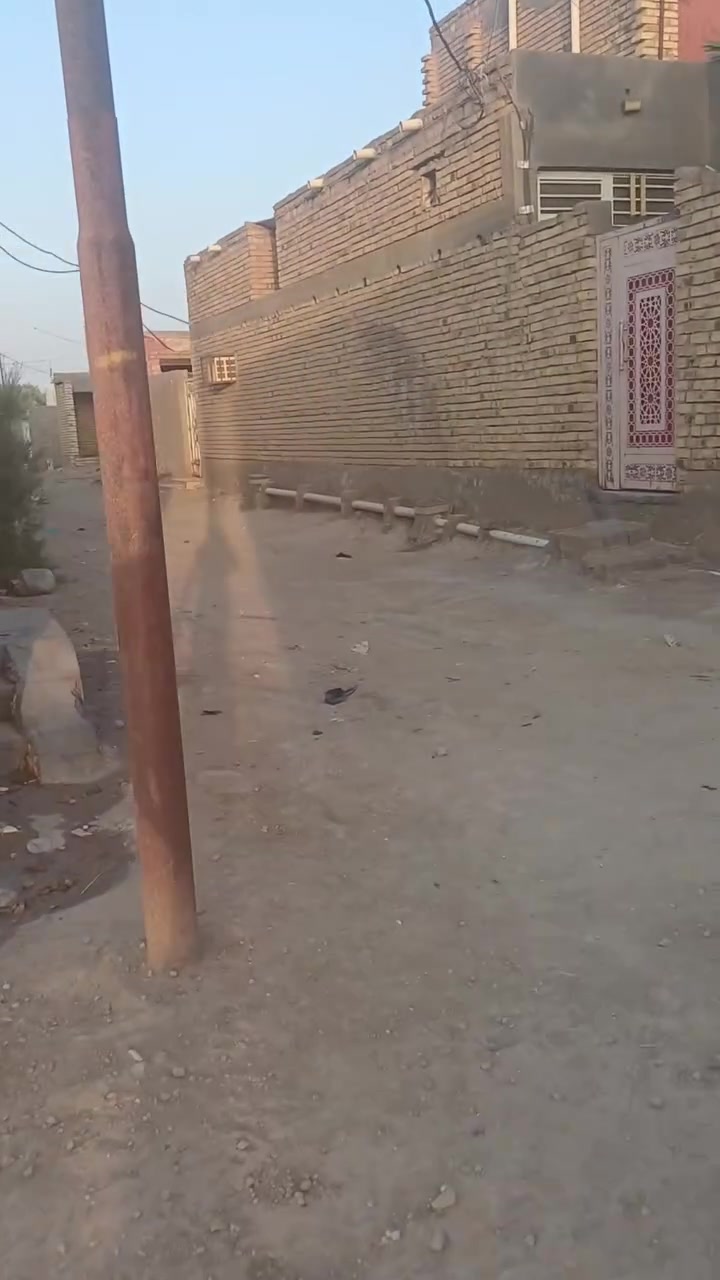 بيت للبيع فارغ جاهز للسكن عنوان الأسماعيليه حي الحكيم  مساحه ١٠٠ متر غرفه صاله مطبخ  طابق الثاني صاله  استفسار واتساب ***********
