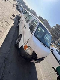 البيع نيسان يورفان ناصيه  موديل 2010  07708818201