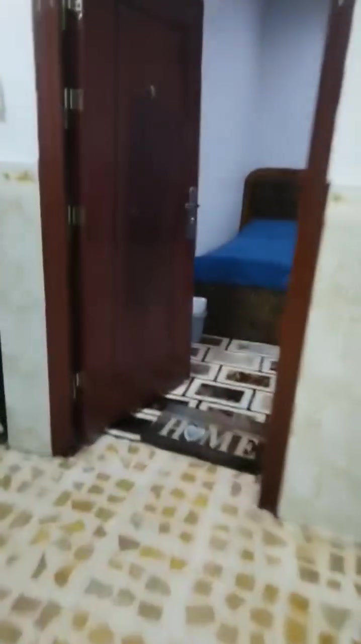 دارللبيع 🏡🏡🏡
دارللبيع بمنطقة بعويزة المساحة 300م /مقاطعة 38 زراعي ركن شروق يبعد عن الشارع العام 90م
كامل الخدمات ماء+كهرباء+تبليط
+100م حديقة والباقي بناءحديث
للاستفساروللاستعلام مراجعة مكتب نور ألنهضة للعقار سايدين ألنهضة قرب جامع نور الدين البرفكاني. 
أو الاتصال بالأرقام التالية. 
*********** اسيا
*********** كورك
