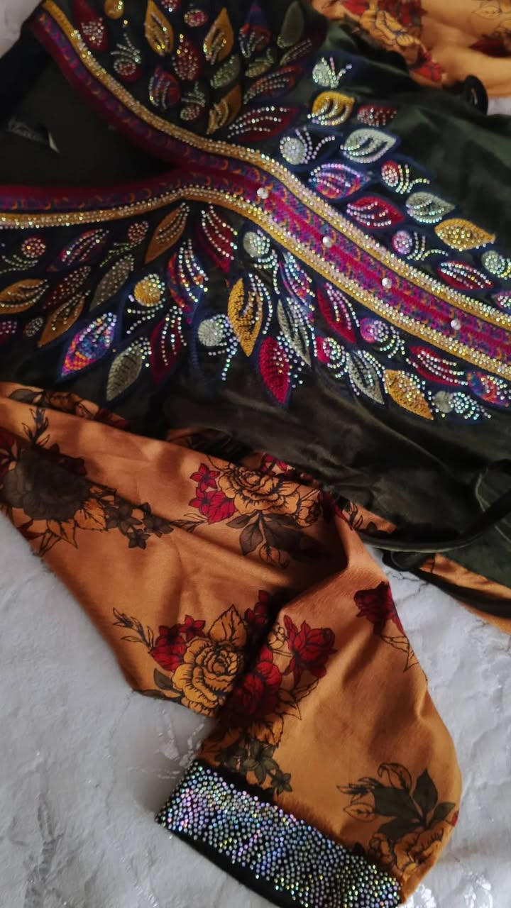 #بنقشة_جديدة  من ماركة #زيرفان ✅ 

القياسات / L XL XXL 
للحجز والاستفسار 👇
.
https://www.facebook.com/share/15zh8erwHk/
. 

https://www.instagram.com/lolo6o6o/profilecard/?igsh=N205ZWh6NHpkeG5m
....
واتساب
***********
https://wa.me/message/YV4DYXFAJOXTK1#ملك_ستور
#ملابس_نسائية
#كرسمس_اعياد_الميلاد🎁🎄❄️☃️
