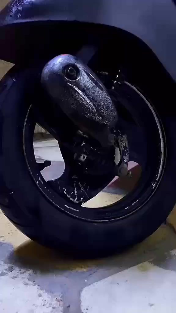 السلام عليكم دراجة كلاسيك  عبد الحليم شغالة   للبيع السعر 250 بيهة مجال العنوان بغداد حي ور رقم الهاتف ***********
