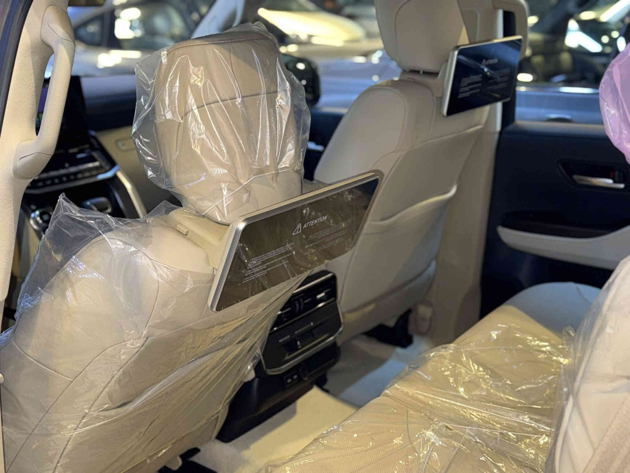 تويوتا لاندكروزر GXR لمتدد  بريمي 
موديل 2025 فول مواصفات 
يترقم شمالي اربيل 
السعر :- 723  ورقه 

*********** - ***********
