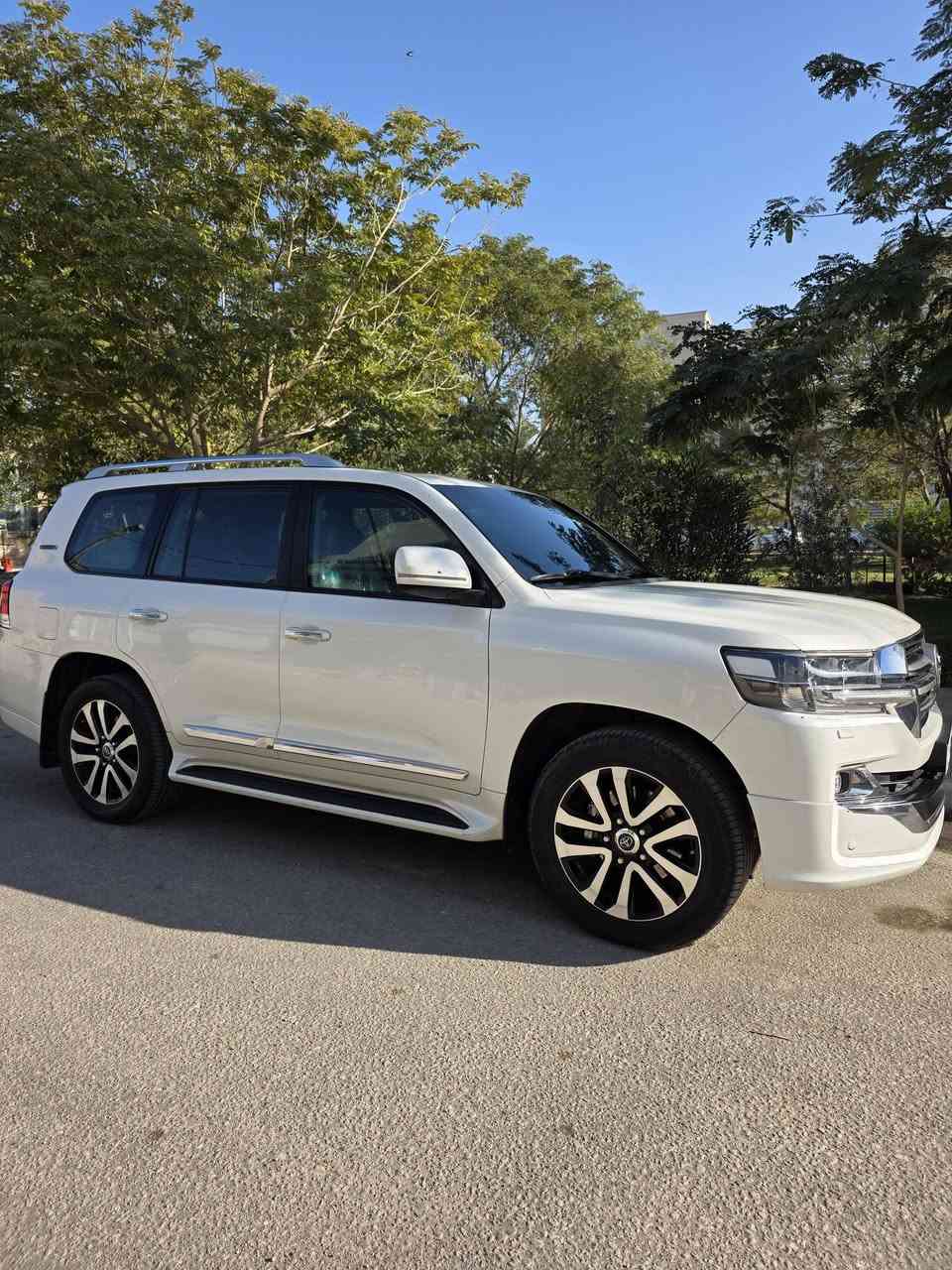 لاندكروز ٢٠١٩ GXR مكفوله ٨سلندر محرك ٤٦٠٠ ماشيه ٨٠ للاستفسار ***********
