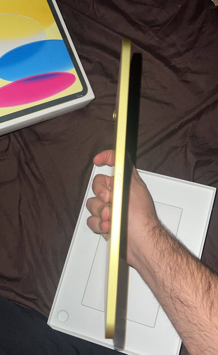 السلام عليكم
ايباد ابل 11 (A16)
الون اصفر💛
مثل ما موضح الكم بالصور جهاز نضيف لوك مشحون بس مرتين بطاريته 100 ما مستخدم ابد شي قليل 
العنوان بغداد /شارع فلسطين 
السعر 450 الف وبي مجال للشراي حك الجيه 💙
مكلف بالنشر مال صديقي التاب الشراي يراسلني و اخلي يتواصل ويا بعد
