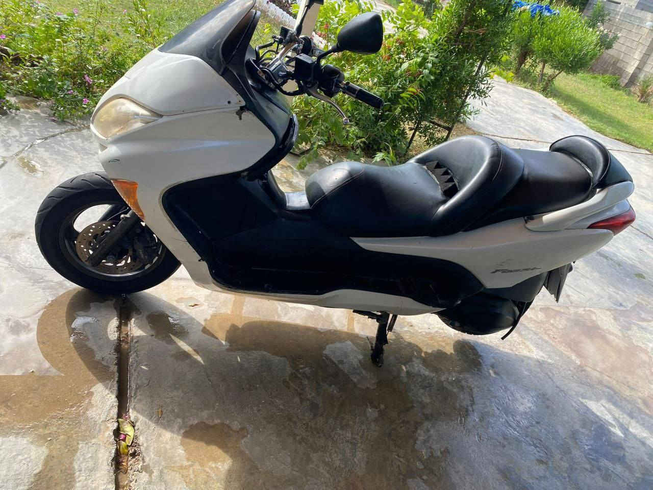 سلام عليكم فورزه 0\8 دراجه كفاله عامه محرك جديد كهربائيات كامله سعر 600 وبيها مجال تصل وتدلل يرهم مراوس حسب القناعه *********** مكان ديالى
