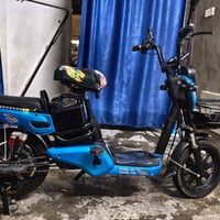 دراجه شحن للبيع. السعر 200 وبيها مجال الرقم. 07729602209