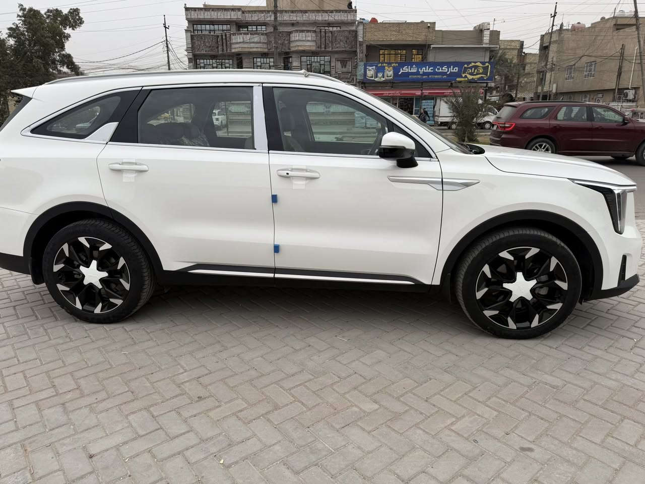 السلام عليكم سورنتو 25 خليجي 
مكفوله 
بغداد 
فول عدا البانوراما 
بصمه 
داتشو 
ويل 20 
كشن كهرباء 
جنطه كهرباء 
6 سلندر 
7 راكب 
ماشيه 19 الف 
سعر 320 
***********
