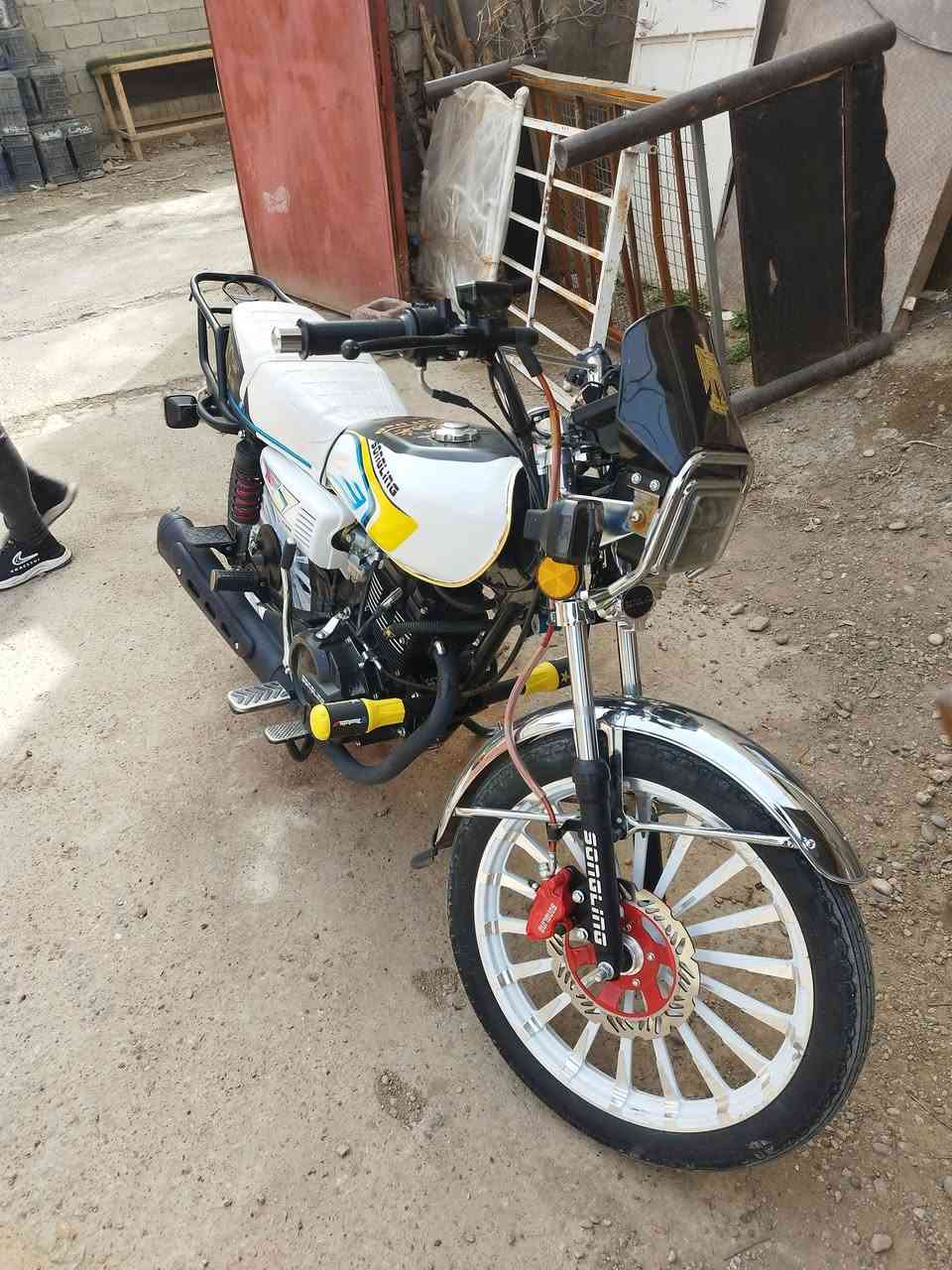 سلام عليكم دراجه سيفان موديل ٢٦دراجه خير من الله دراجه مكفوله كفاله عامه سعره ٧٥٠ او بيه مجال قليل للشرايه مكاني بعقوبه الهويدر الرقم 
***********
