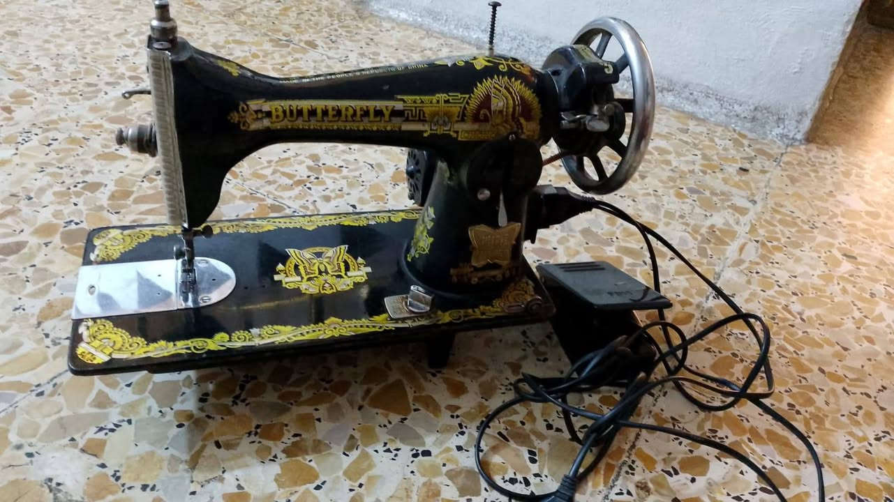 سلام عليكم عندي هاي المكينه يابانيه اصليه باب اول ونضيفه جدا وتخيط كلشي مابيها اريدها ب ٧٥ وعندي وحده لخ صيني هم تخيط مابيها شي اريدها ب ٦٠


**إذا كنت صاحب هذا الإعلان وتريد حذفه لأي سبب، رجاءا أرسل رسالة إلى الدعم الفني**