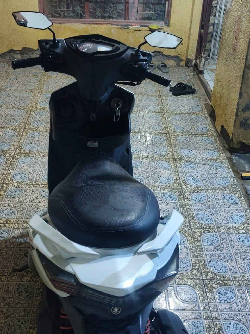 هذا اليونسك و هذا اليفرحك
و هذا الما يفشلك هذا محافظات يمشي
سكنز ياباني موديل 2012
الرررررمبه بويه

المواصفات :
نوزل خطيين
و كهربائيات شغاله كلها
و مكينه رمبه مكفوله
و روح اسئل عليها ابو المصلحه

السعر روح شوف الجديد بيش
 و انا ابيعك جوه سعرها ب200 الف
والما يعرف الصگر يشويييه

هذا رقمي و بيه واتساب
***********

#وسلامتكووم
