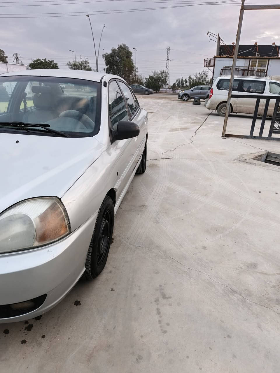 السلام عليكم
كيا ريو للبيع موديل 2003 رقم بغداد خصوصي كير أوتوماتيك
وارد أمريكي محرك 1600 
كير محرك مكفولات جدد
صدر أليوم شديته جديد أمامي خلفي 
ضرر تبديل جامرلغ
 أمامي يمين بآمريكا صبغ عام للجماليه
تخم تاير جديد من الآخر السياره ما تصرف عليها ولا دينار السنويه ٢٦ 
رقم بغداد مشروع وطني السعر 48
العنوان ديالى بعقوبة 📱 *********** تحياتي للجميع
