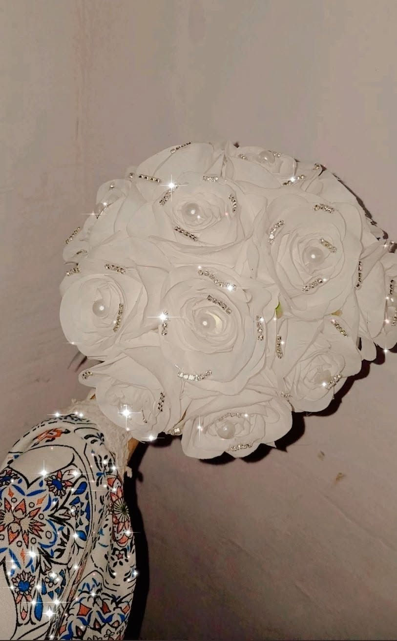 بوكيه الفرح مش مجرد ورد… ده تفصيلة بتكمل جمال العروسة في أهم يوم في حياتها 👰🏻‍♀️💐

متاح التنفيذ اي ديزين تحبوه 💗🎀

للطلب والاستفسار ابعتي رسالة على الصفحة 📩


**إذا كنت صاحب هذا الإعلان وتريد حذفه لأي سبب، رجاءا أرسل رسالة إلى الدعم الفني**