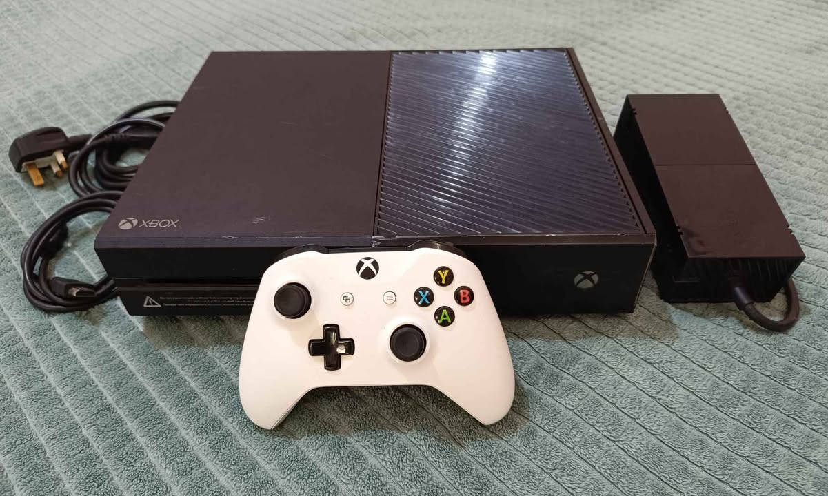 أكس بوكس ون للبيع
نظيف جدا محدث اخر تحديث
ذاكرة 500 گيگا

بي حساب بي 12 لعبة 
(بيس 25 وفيفا 25 وببجي وفورت نايت وروكيت ليغ وغيرهن هواي)
تگدر تمسح وتنصب العاب غيرهن من المتجر بي اكثر من 400 لعبة

وبي يوتيوب وسينمانا ومتصفح مواقع

وياه جويستك أصلي 
ومحولة أصلية مال الجهاز 
وكيبل HD أصلي

السعر / 145 ألف

المكان / السماوة السماوا, المثنى


**إذا كنت صاحب هذا الإعلان وتريد حذفه لأي سبب، رجاءا أرسل رسالة إلى الدعم الفني**