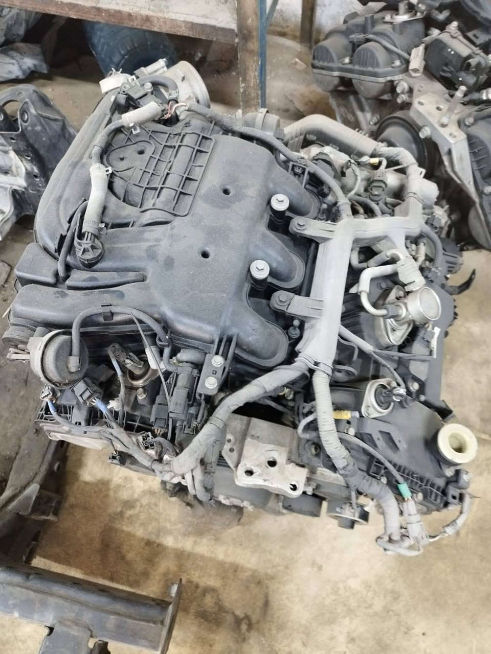 محركات كوريه ٤ سلندر و٦ سلندر للبيع جمله علما محركات حاويه العنوان البصره للتواصل ***********
