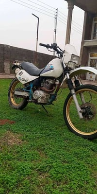 قفاز للبيع محرك ستوته دراجه نضيفه كلش غير متواجد ع الفيس 07863677182لل...