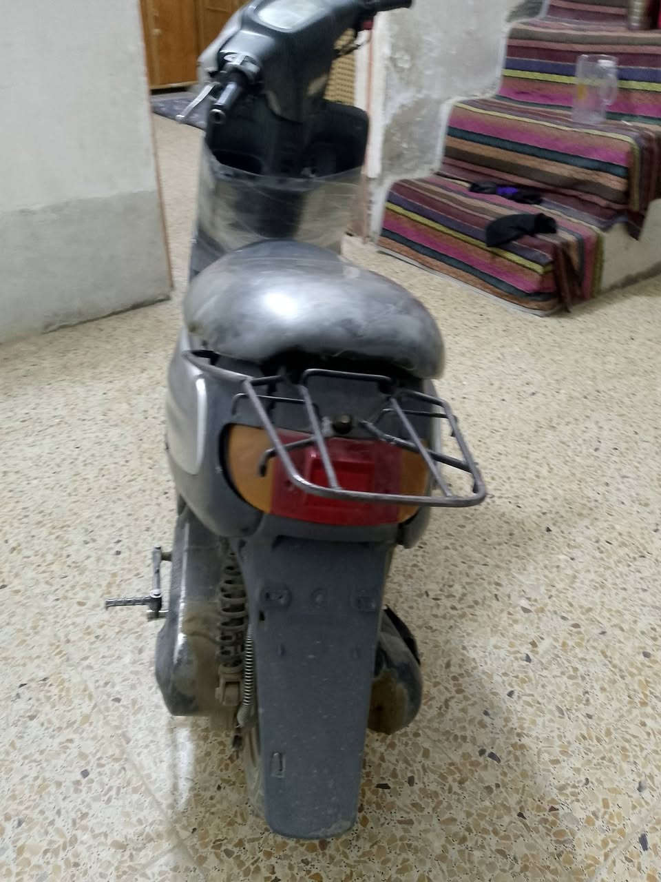السلام عليكم دراجه منغولي للبيع دراجه نص هندر تشتغل وناعمه وحلوه وياه سلف وباتري انته تشدهن ماشادهن 
كلشي مابيها مكان كربلاء حي العسكري العابد *********** السعر 250 وبيها مجال حك الحيه
