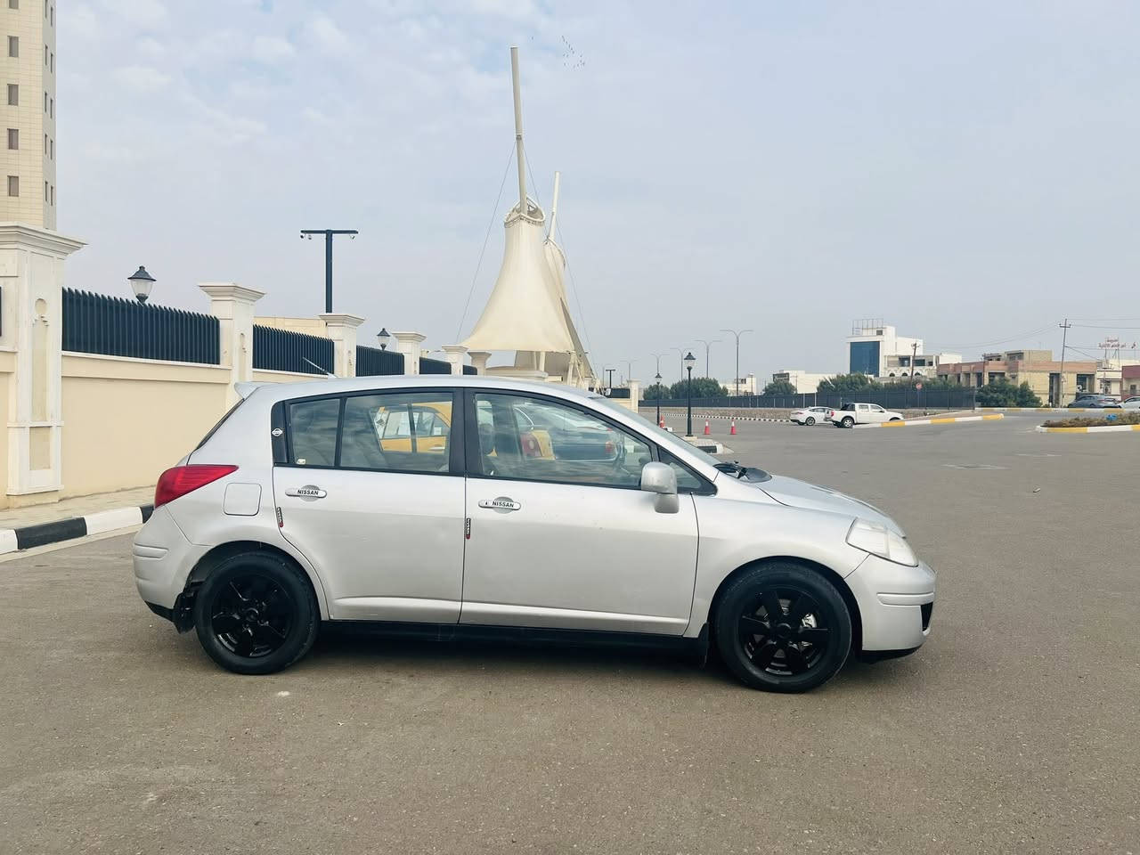 السلام عليكم نيسان فيرسا 2009بغداد بسمي تحويل مباشر السياره جديده وجاهزه برغي مناقصه السعر 72 ماشيه 149
مكان السياره الانبار  

‭٠٧٨٣ ٨٧٦ ٧٥١٢‬
