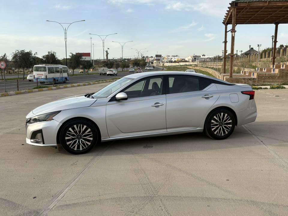 السلام عليكم
نيسان التيما ٢٠٢٣SV 
ماشية ٤٥ الف بيها فقط بونيد بدون دواخل شرط تفحص ما بيها خدش لا شاصي ولا بطانة مجرد شويه البدنه مسحوب ايرباك الستيرن فقط طاك مكان السيارة كركوك السعر ١٦٦ ورقهالشراي يخابر على ***********
