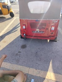 ٣ أوراق • وكيل شاكر • بيها مجال