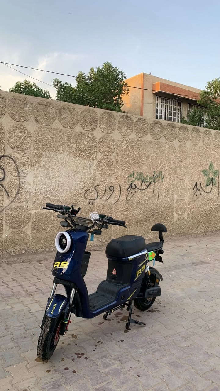 دراجه R9
للبيع فقط مكاني الشعب 5 بطاريات تايرات جديده
بيها كسر صغير بالكفر الامامي جوه اللايت
السعر 325 وبيها مجال 
***********
