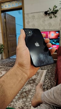آيفون ١٢ • ٦٤ جيجا • شاشة سواد